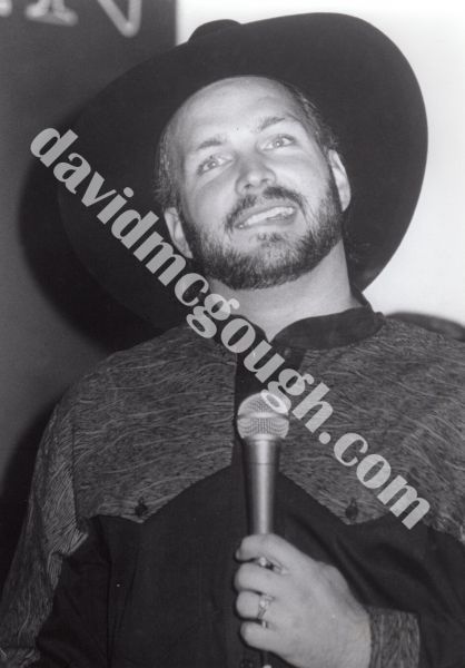 Garth Brooks, 1992, Los Angeles.jpg